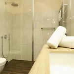 威尔别墅酒店 4*