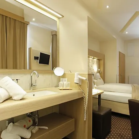 Will Hotel Altwarmbuchen