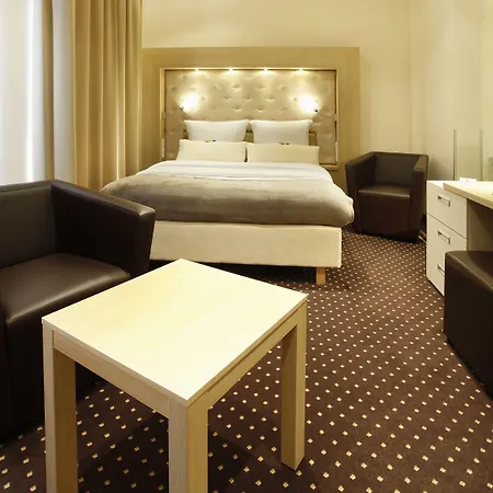 Will 4* Altwarmbuchen